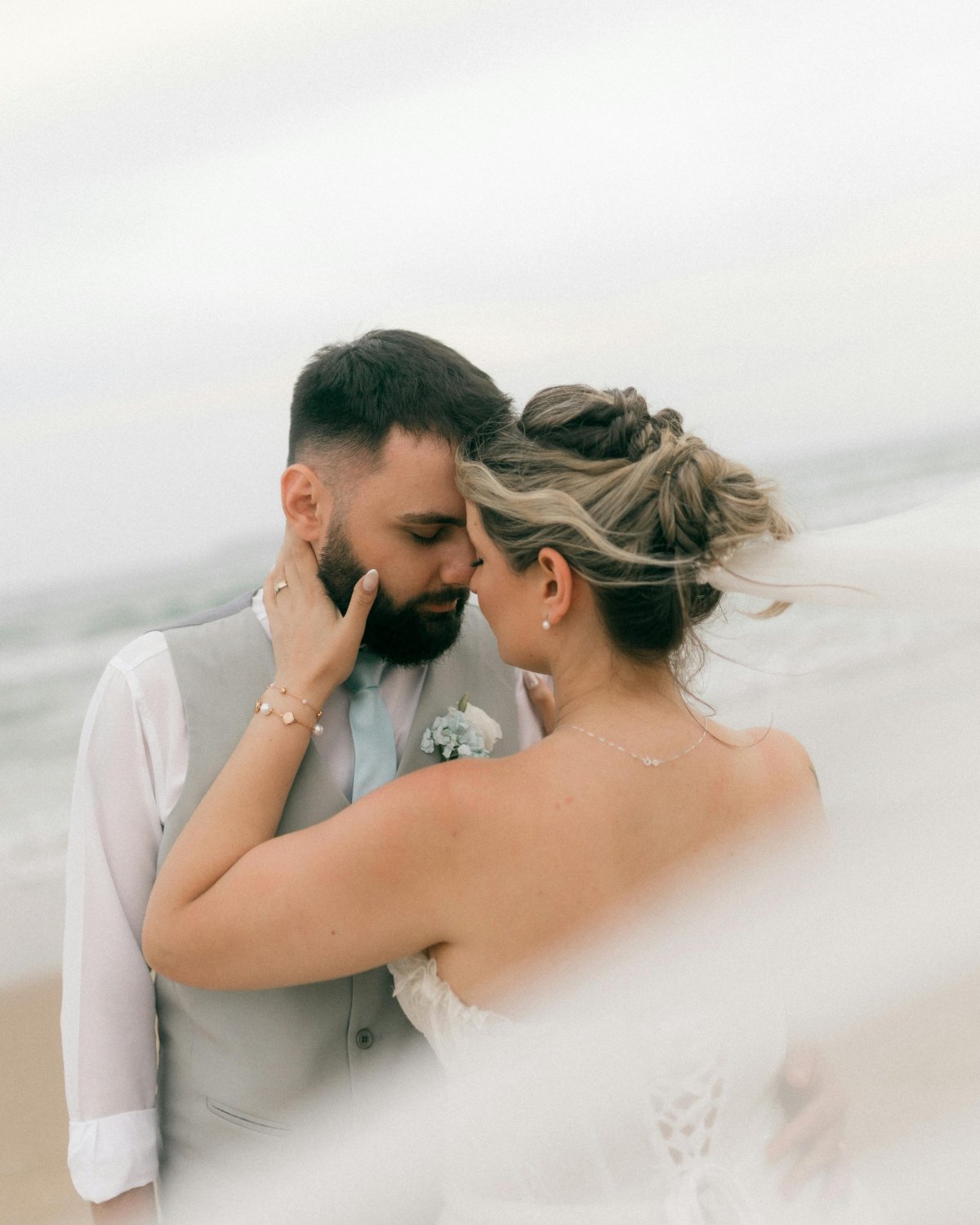 Sesión de postboda en la playa de la Costa Brava